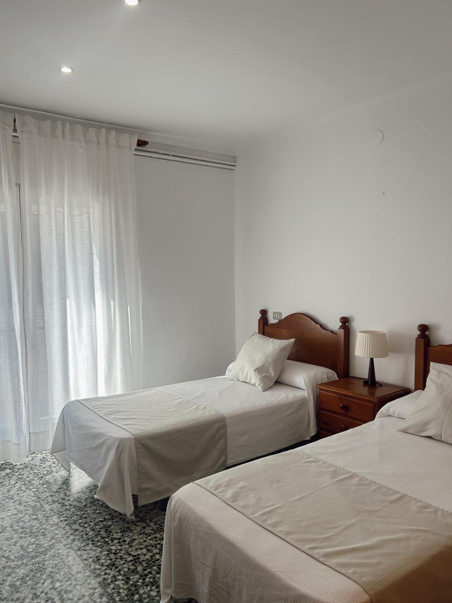 Hostal La Tina El Port De La Selva Екстериор снимка