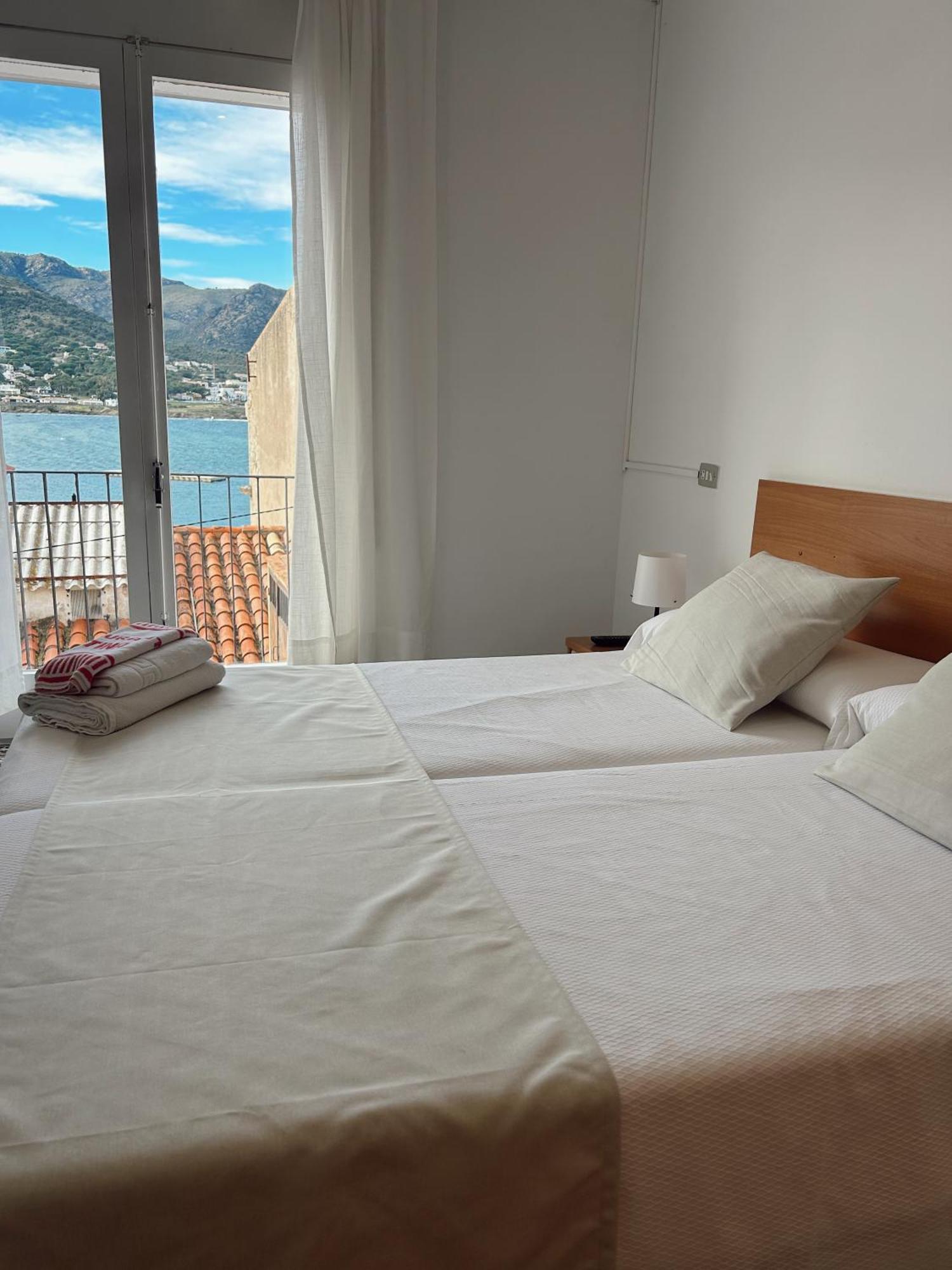 Hostal La Tina El Port De La Selva Екстериор снимка
